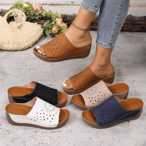 Damen Elegante und bequeme Wedge-Pantoletten mit dekorativem Lochmuster EB