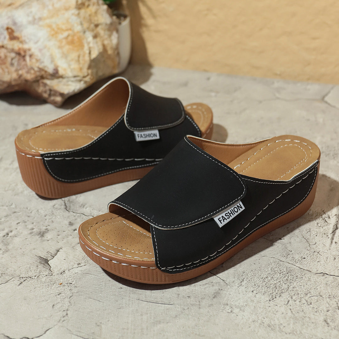 Damen Komfortable Wedge-Pantoletten mit flexibler Sohle und stylischem Riemen EB