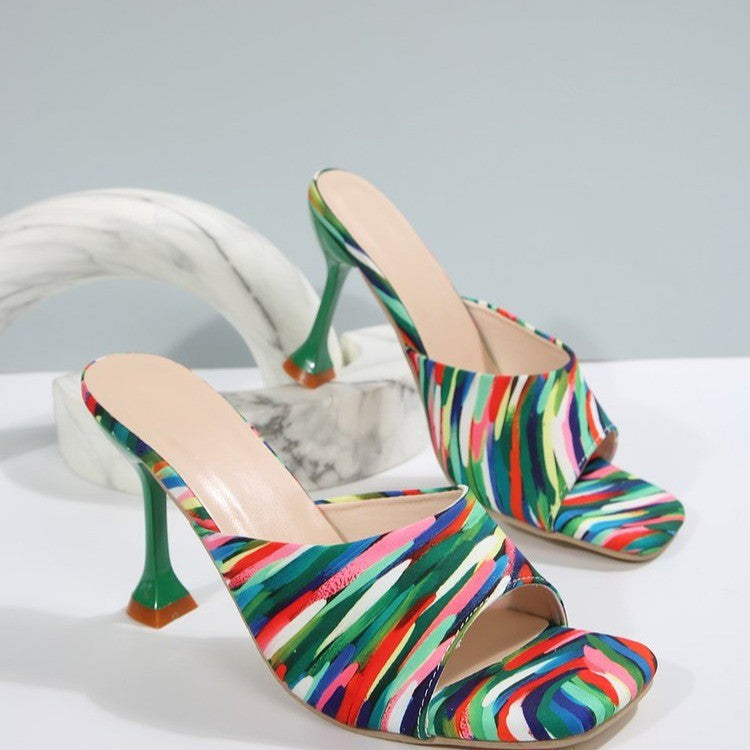 Damen Schicke offene Abendsandalen mit hohen Pfennigabsätzen und buntem Design EB