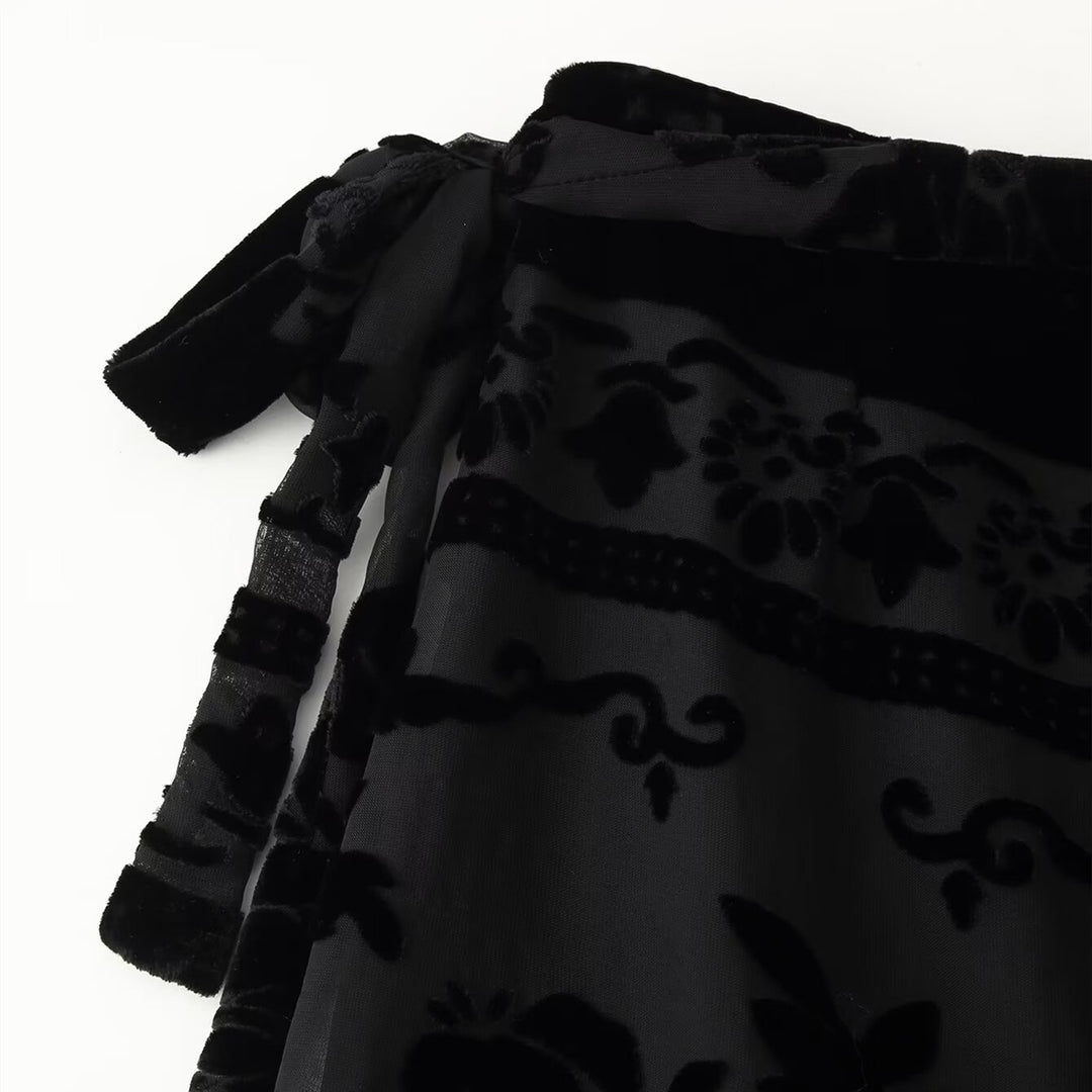 Damen eleganter Samtrock mit fransenverzierten Details und seitlichem Bindegürtel EB