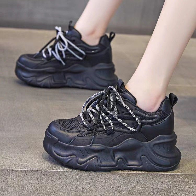 Damen Sportliche Chunky-Sneaker mit innovativem Dämpfungssystem und rutschfester Sohle EB