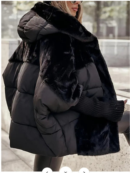 Damen nan oversized gesteppte Winterjacke mit Kunstfellpanelen, Kapuze und integrierten Rippenärmel-Details EB