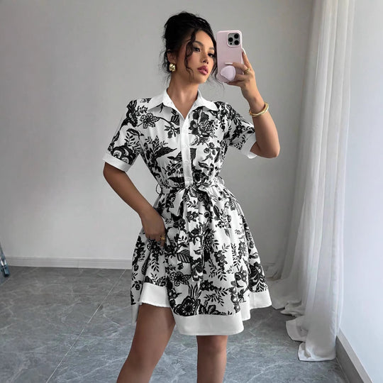 Damen Hemdblusenkleid mit floralen Mustern und Taillengürtel EB