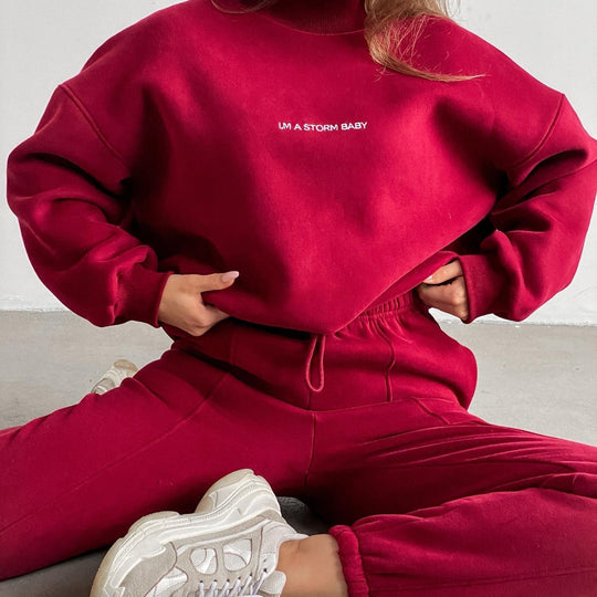 Damen Sportliches Set mit hochgeschlossenem Sweatshirt und elastischen Hosen EB