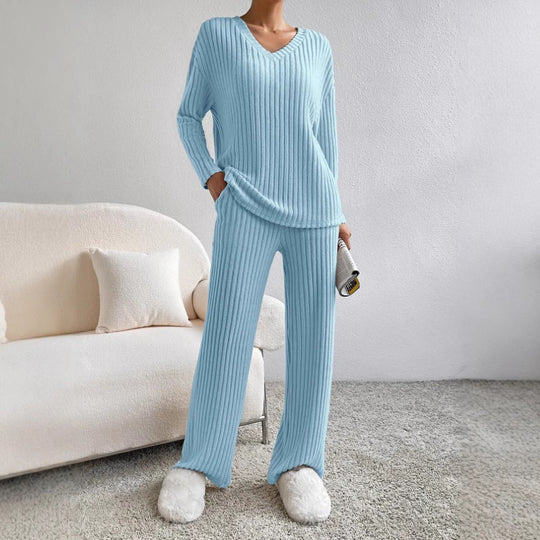 Damen gemütlicher Strickanzug EB