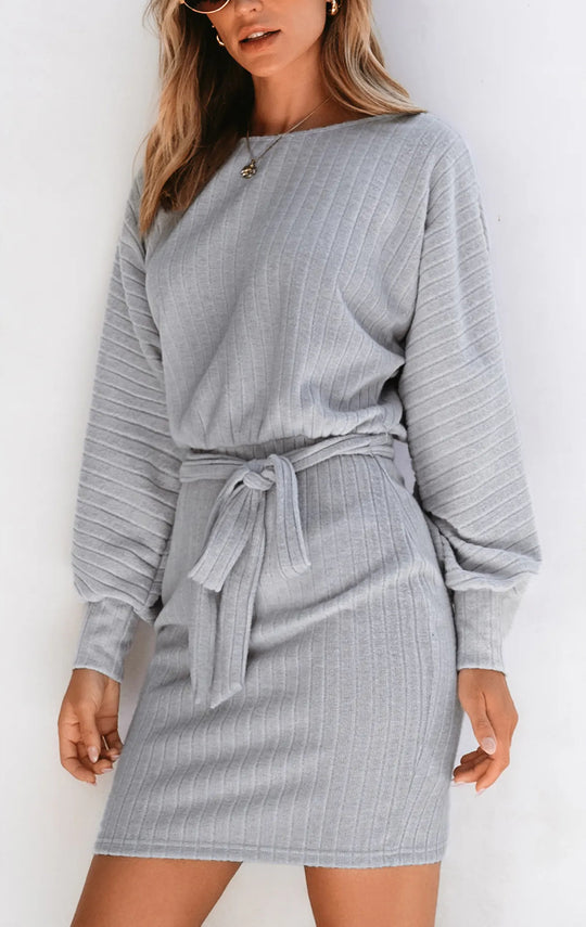 Damen lässiges Strickkleid mit tailliertem Schnitt und langen Ärmeln EB