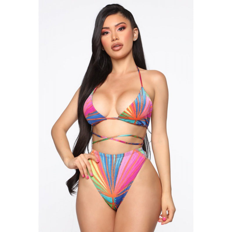 Damen Bikini mit Wickelrock und buntem Muster EB