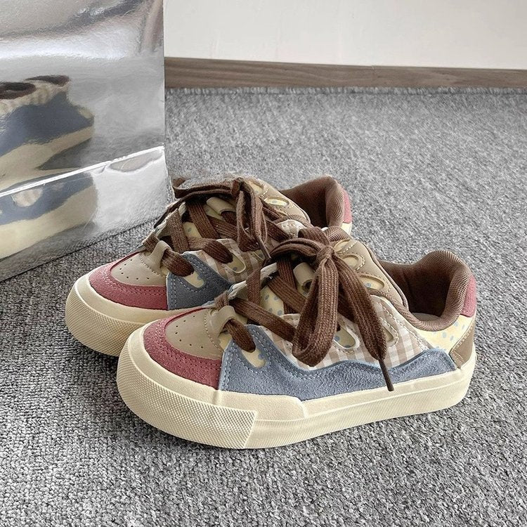 Damen Sportliche Sneaker mit modernen Akzenten und bequemer Dämpfung EB
