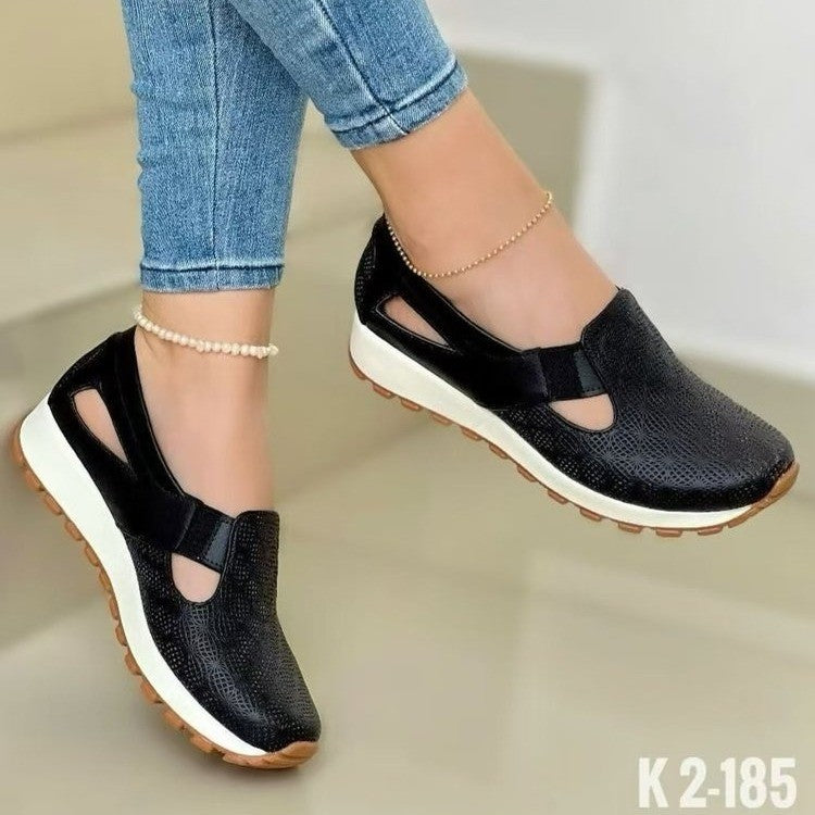 Damen  atmungsaktive Slip-On Keilsneaker aus Kunstleder mit Cut-Outs und gepolsterter Komfortsohle EB