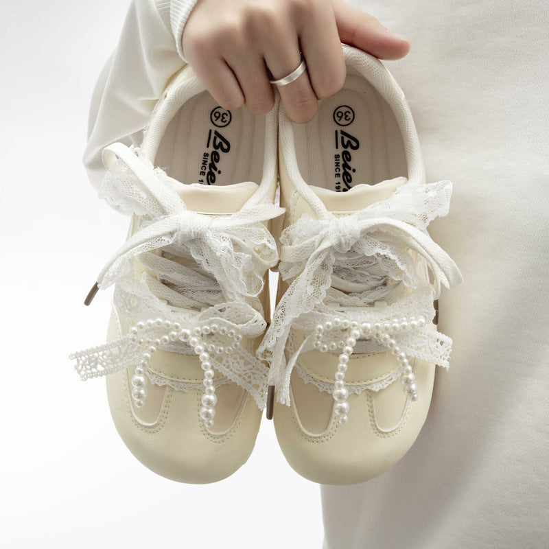 Damen Sneakers mit verspielter Spitze und innovativem Schnürsystem EB