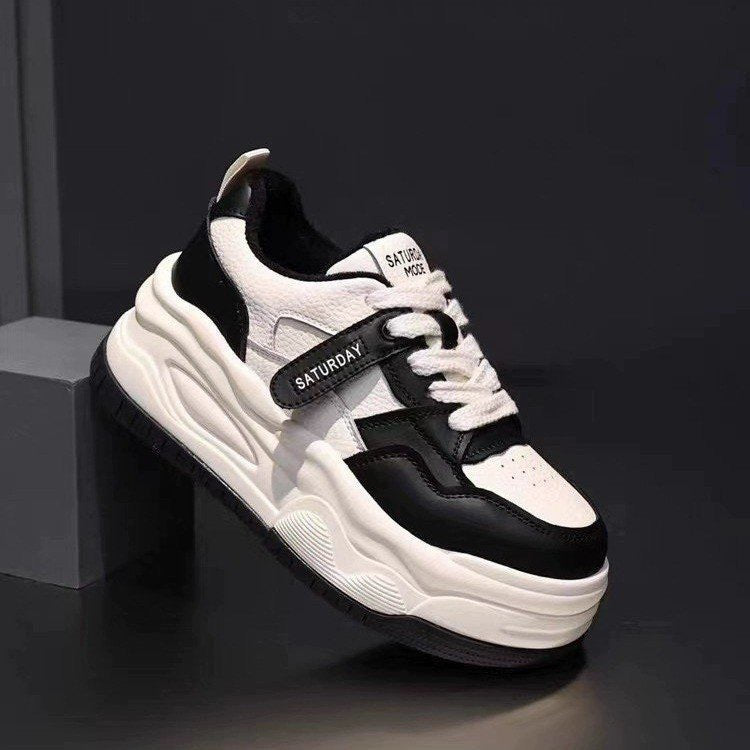 Damen Chunky Sneakers mit trendiger Plateau-Sohle und seitlichem Klettverschluss EB