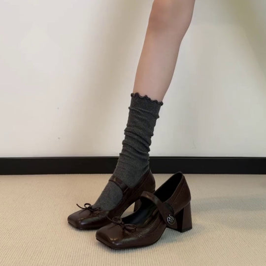 Damen Mary Jane Absatzschuhe mit dekorativen Schleifen und komfortablem Blockabsatz EB