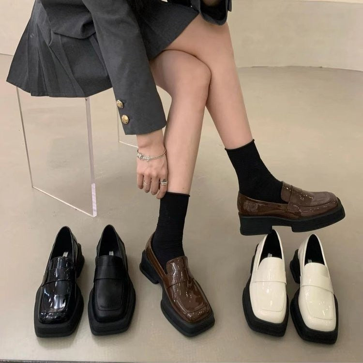 Damen Edle Lackleder-Ballerinas mit breitem Blockabsatz EB