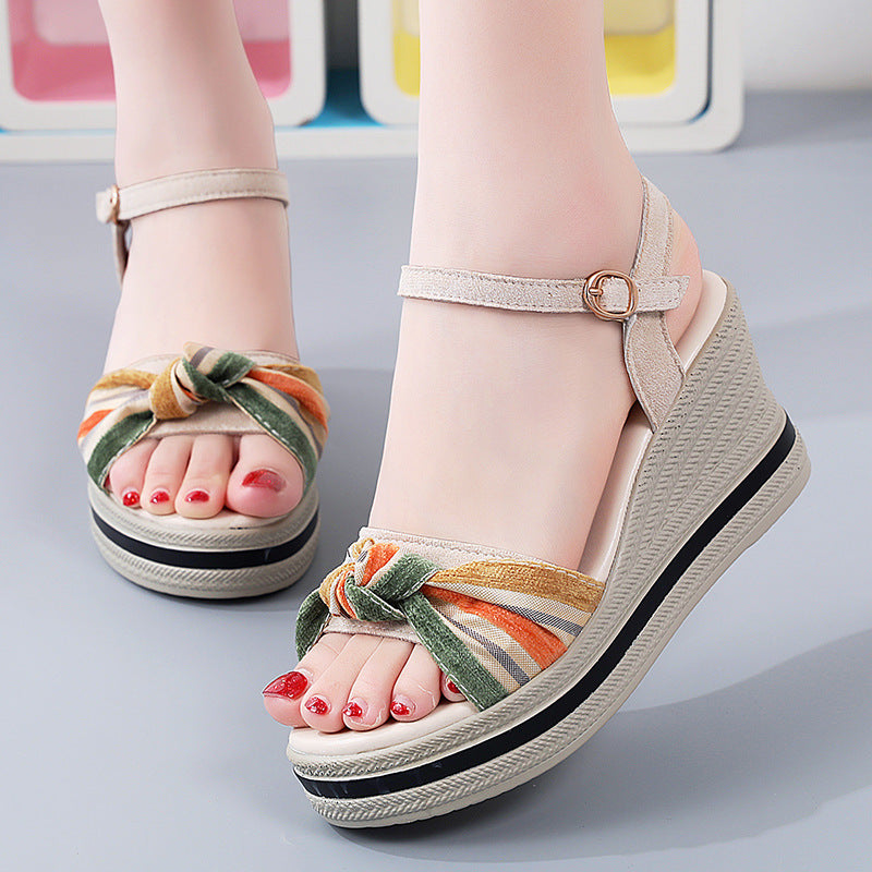 Damen Wedge-Sandaletten mit modischem Knotendesign und verstellbarem Riemen EB