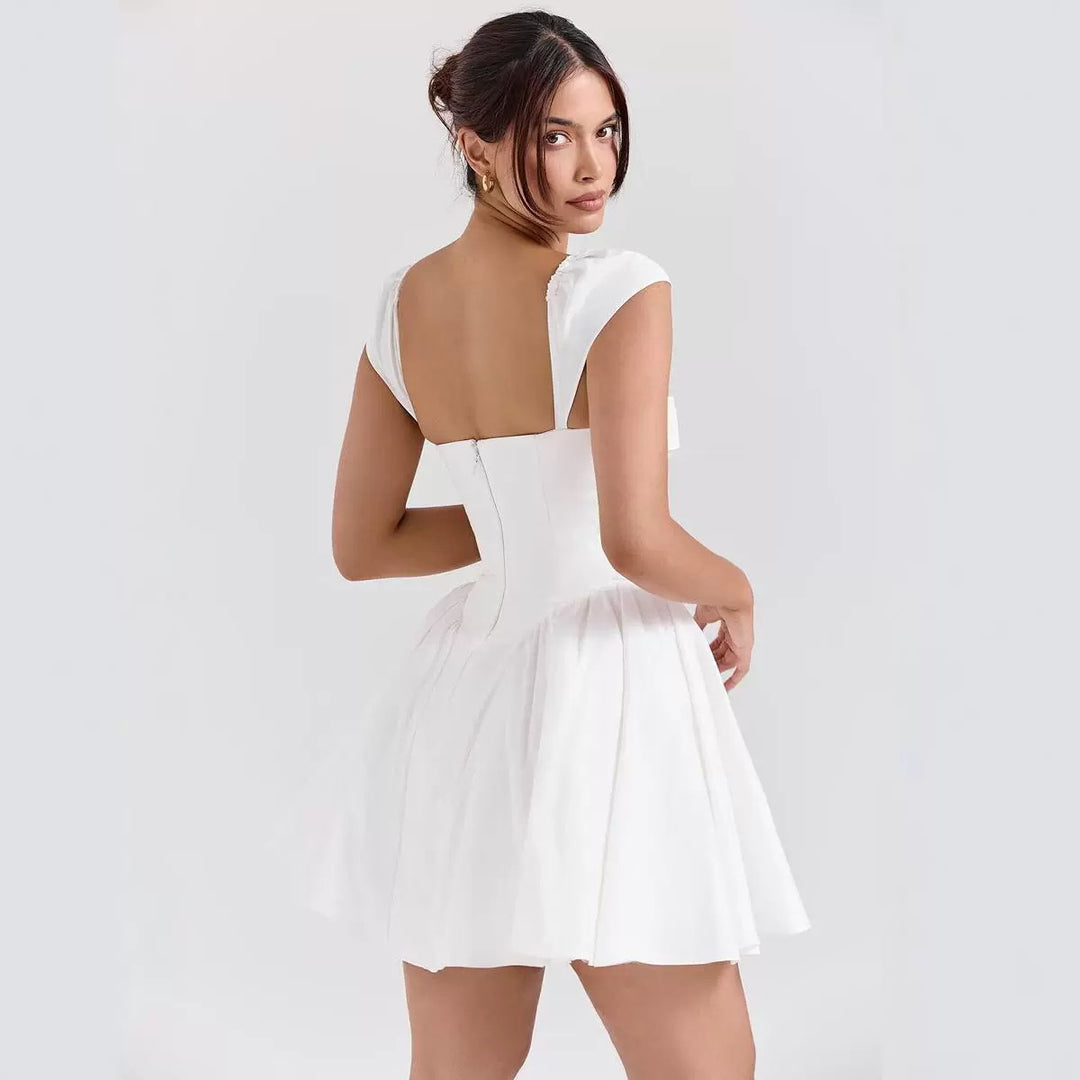 Damen verspielt geschnittenes Cortikleid mit voluminösen Puffärmeln EB