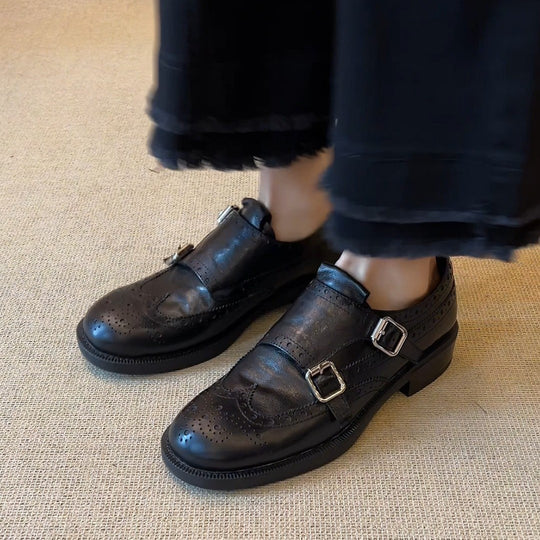 Damen elegante Schnürschuhe mit doppeltem Riemen und feiner Brogue-Prägung EB