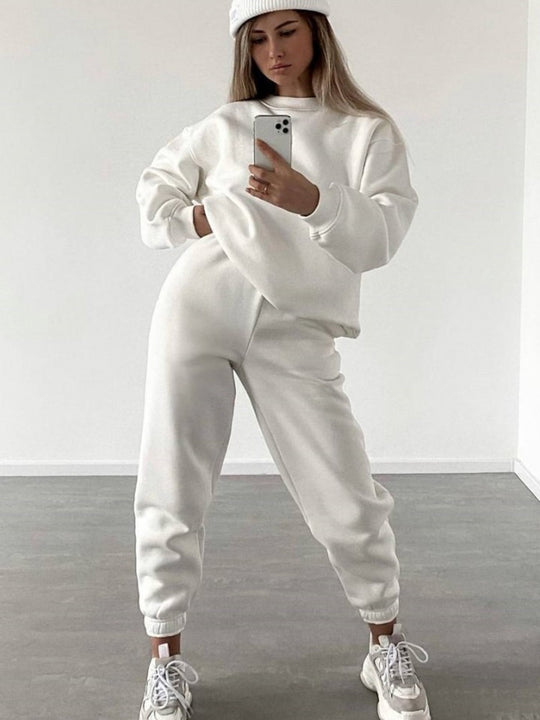 Damen bequemer und trendiger Sweatanzug EB