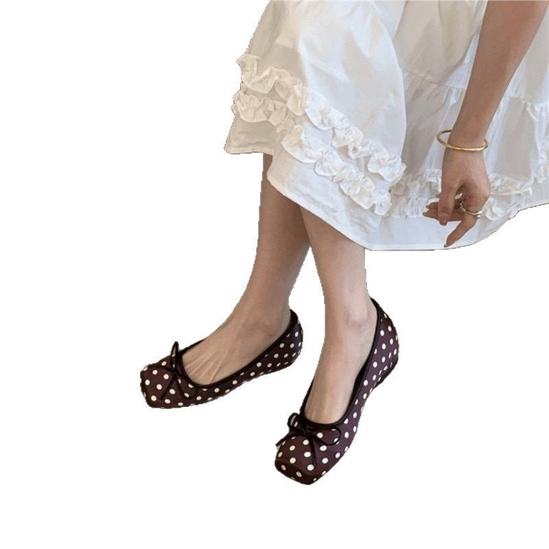 Damen Ballerinas mit Punkten und zarter Schleifenverzierung EB