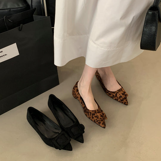 Damen elegante spitze Ballerinas mit modischem Schnallen-Detail EB