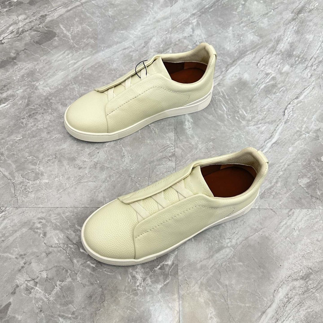 Damen Slip-On Sneakers mit eleganter Lederstruktur und rutschfester Sohle EB