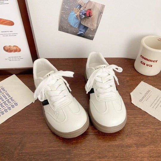 Damen Sneakers im verspielten Hello Kitty Design mit komfortabler Dämpfung EB