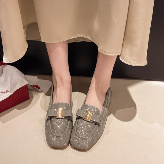 Damen Elegante Mokassins mit edlem Metallic-Beschlag EB