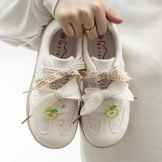 Damen Sneakers mit dekorativen Spitzen und atmungsaktivem Obermaterial EB
