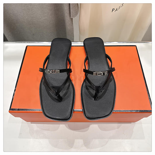 Damen Elegante Flip-Flops mit glänzenden Akzenten EB