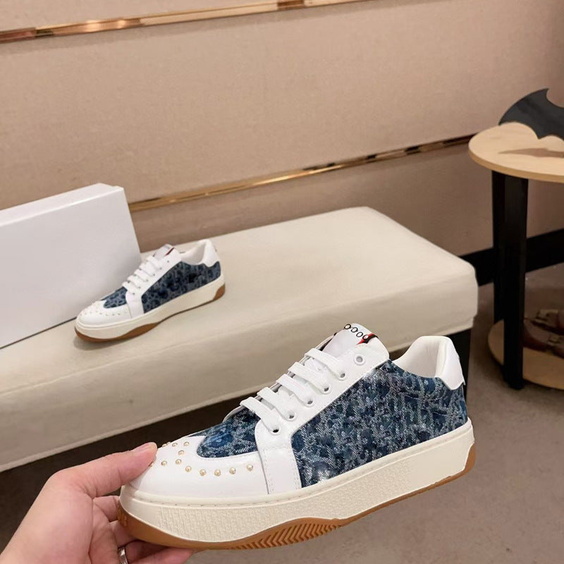 Damen Sneakers mit geometrischem Obermaterial und modischen Applikationen EB
