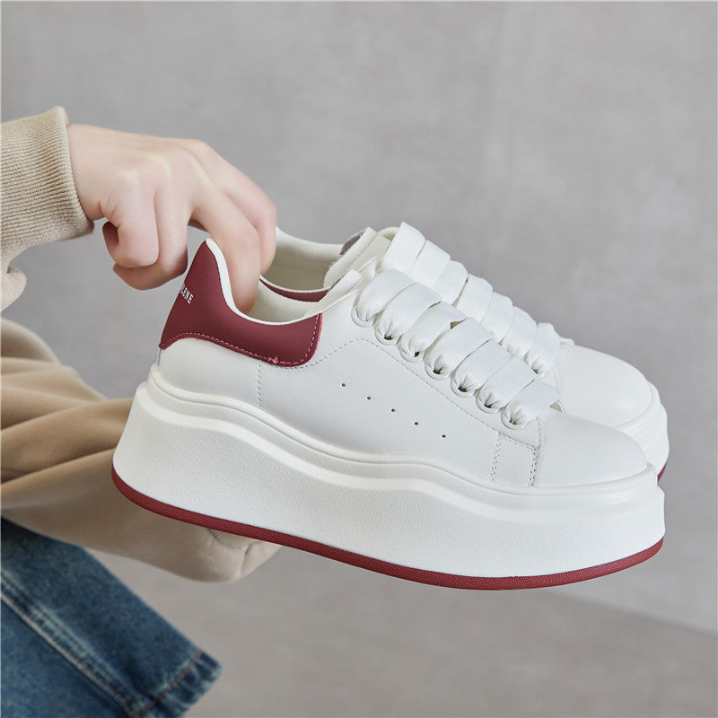 Damen Modische Plateau Sneakers mit elastischen Schnürsenkeln und trendiger Silhouette EB