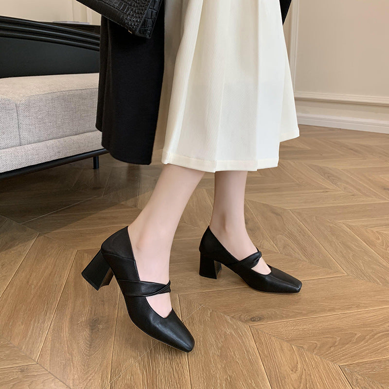 Damen elegante Berufsschuhe mit moderner geschwungener Riemchenverzierung und stabiler Absatzhöhe EB
