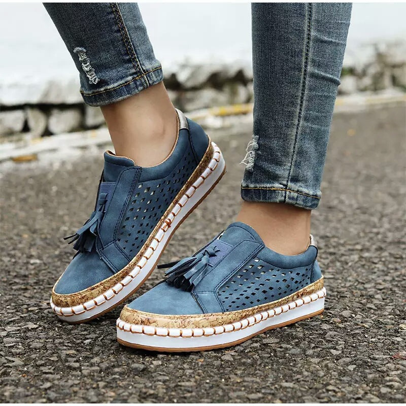 Damen lässige Slip-On Loafer mit Quaste perforiertem Obermaterial und Korkdetails EB