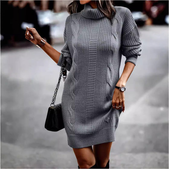 Damen Strickkleid mit modernem Zopfmuster und hochgeschlossenem Kragen EB