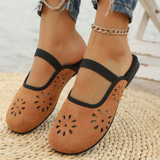 Damen Komfortable und stilvolle Slipper mit floralen Ausschnitten EB