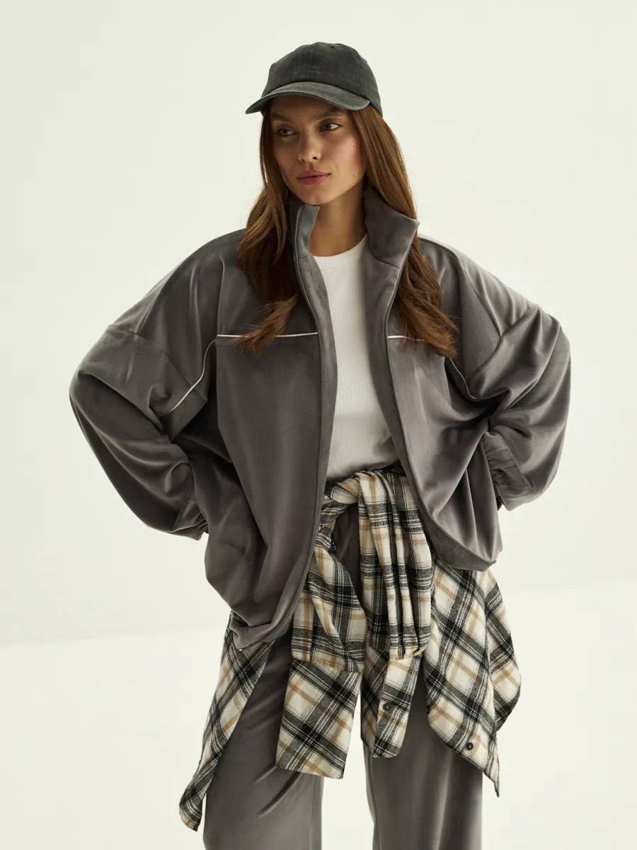 Damen Palazzo-Lounge-Set aus seidig-weichem Nicki mit hoher Kragenblende, Oversize-Passform und elastischer Bundhose Eichborn Berlin