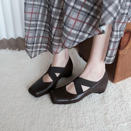 Damen elegante Ballerinas mit verstellbarem Riemen und hochwertiger Lederoberfläche EB