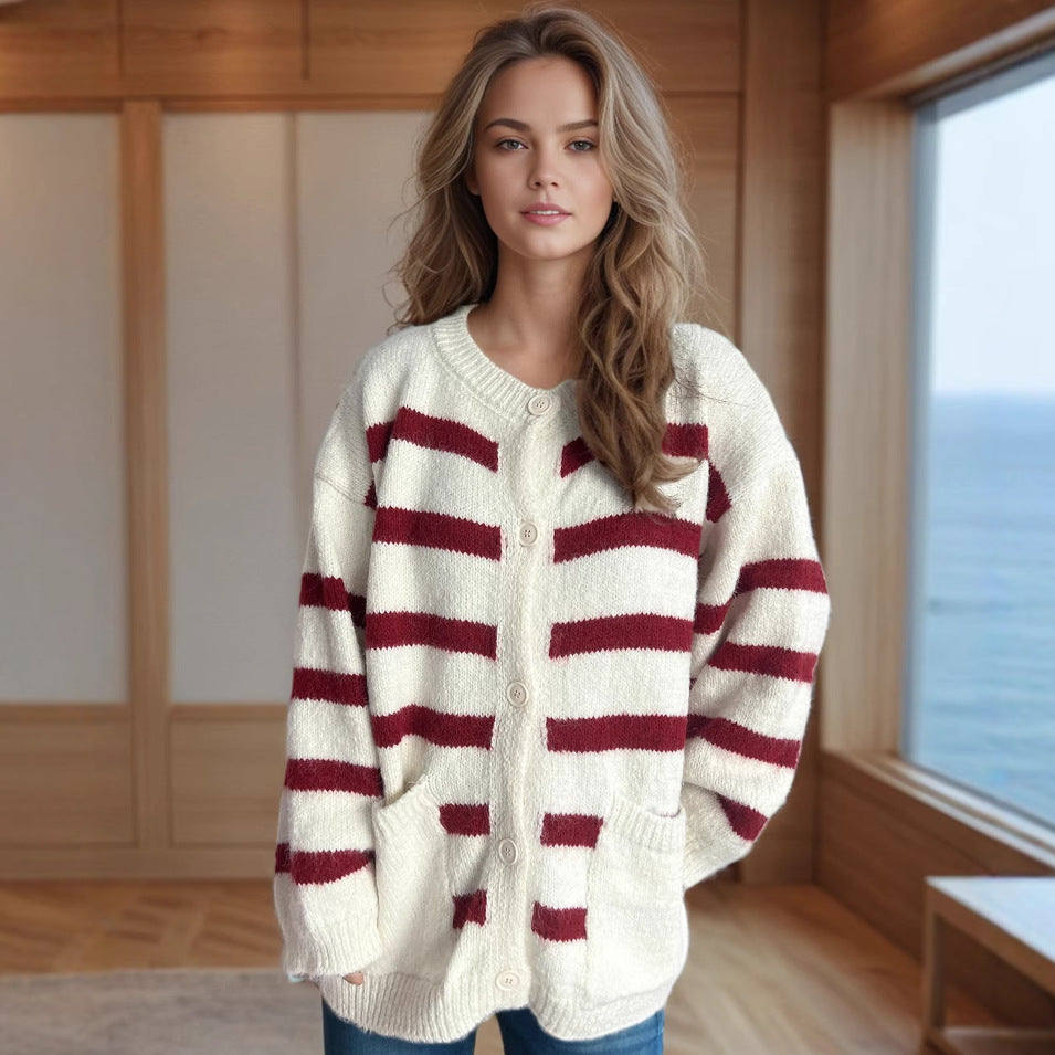 Damen Strickjacke mit dekorativen Knopfdetails und modischem Streifenmuster EB