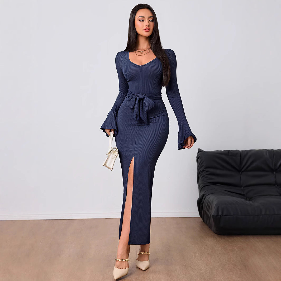 Damen figurbetontes Maxikleid mit V-Ausschnitt Trompetenärmeln Taillenband und hohem Seitenschlitz Eichborn Berlin