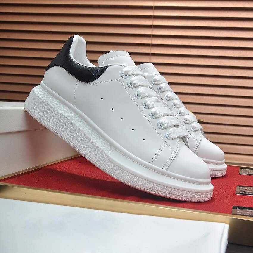 Damen Sportliche Sneakers mit modischer Lederspitze und gepolsterter Sohle EB