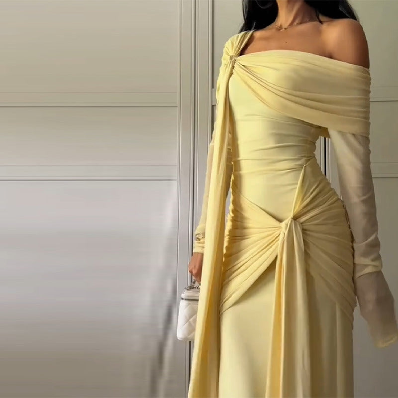Damen Elegantes, schulterfreies Abendkleid mit raffinierten Drapierungen EB