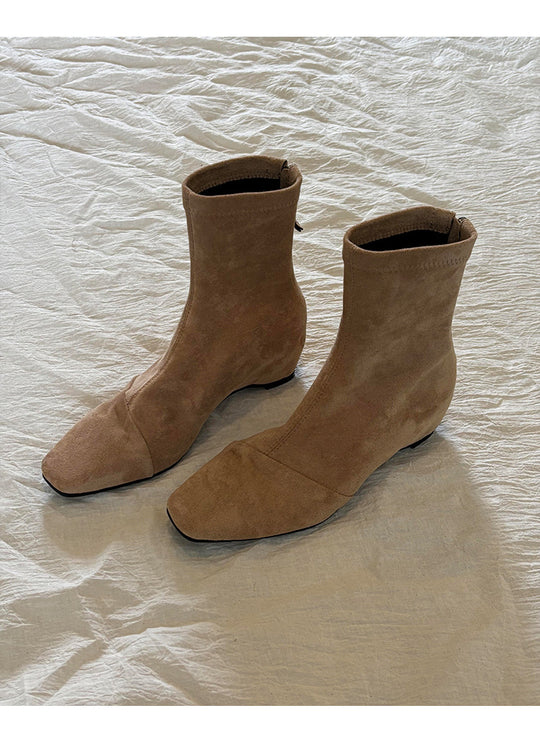 Damen elegante Ankle Boots mit spitz zulaufender Zehenpartie und komfortablem Blockabsatz EB