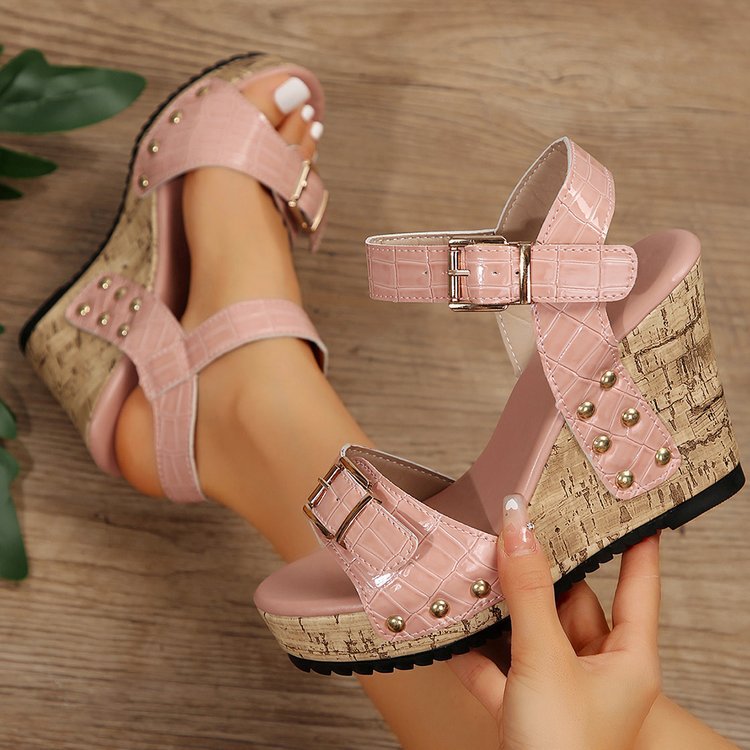 Damen Wedge-Sandalen mit buntem Riemendesign und komfortabler Fußbettgestaltung EB