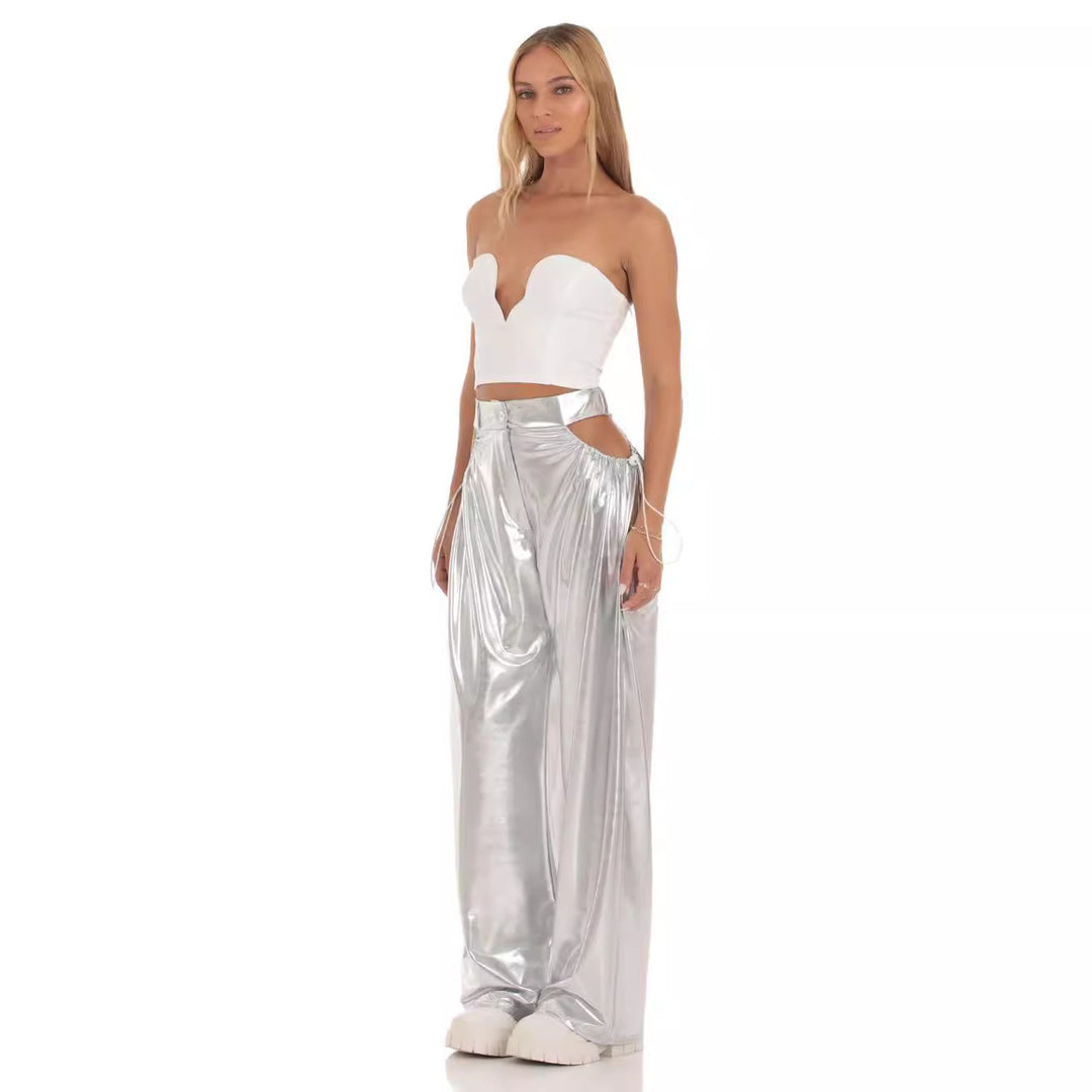 Damen High-Waist Baggy-Hose mit Cut-Out-Details und glänzendem Finish EB