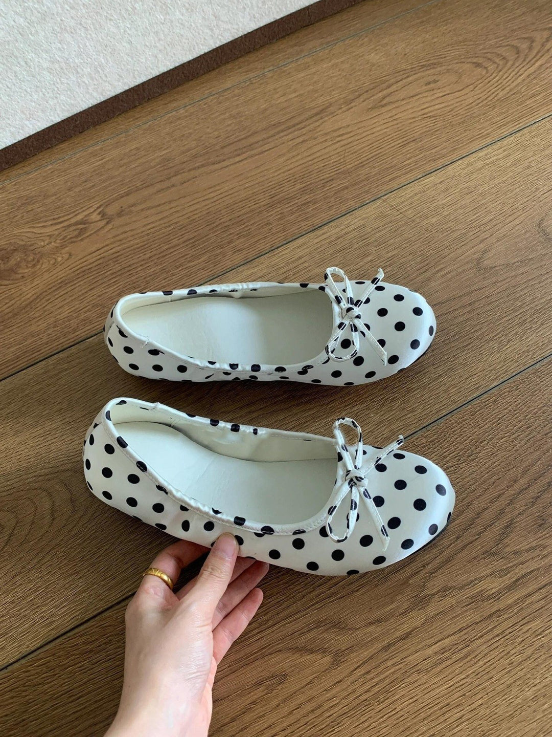 Damen Ballerinas mit raffiniertem Punktenmuster und komfortablem Innenfutter EB