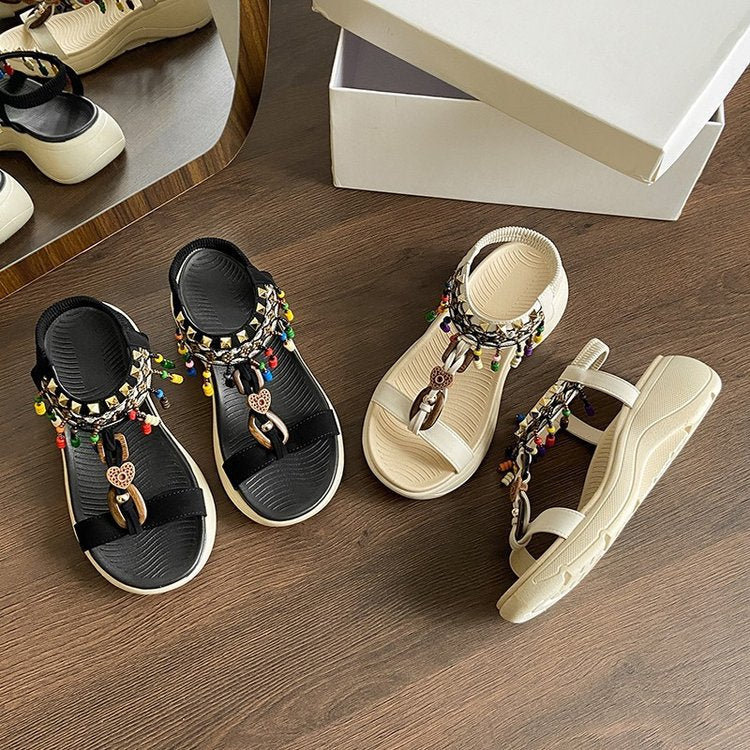 Damen trendige Sandalen mit bunten Perlenakzenten EB