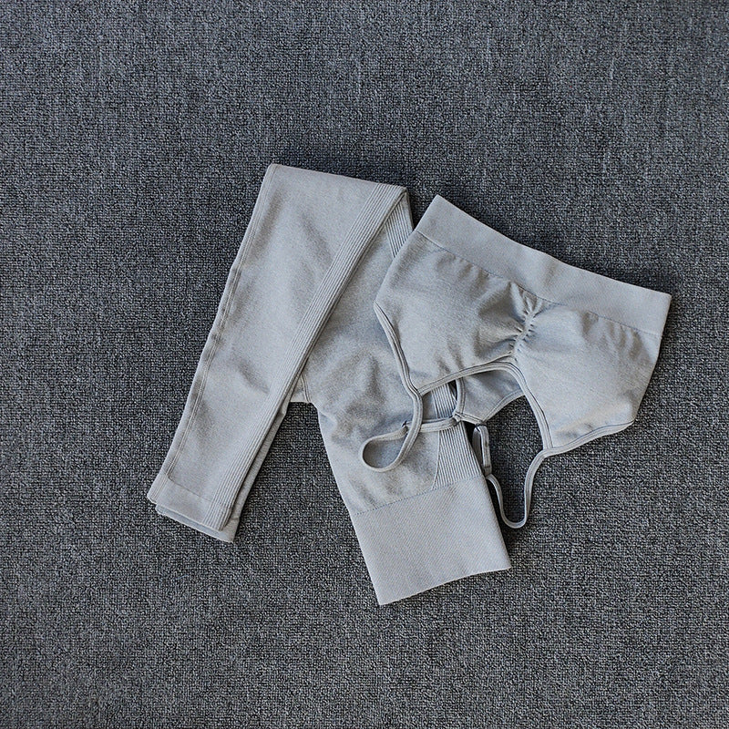 Damen Sportliches Crop Top- und Leggings-Set mit atmungsaktivem Material EB