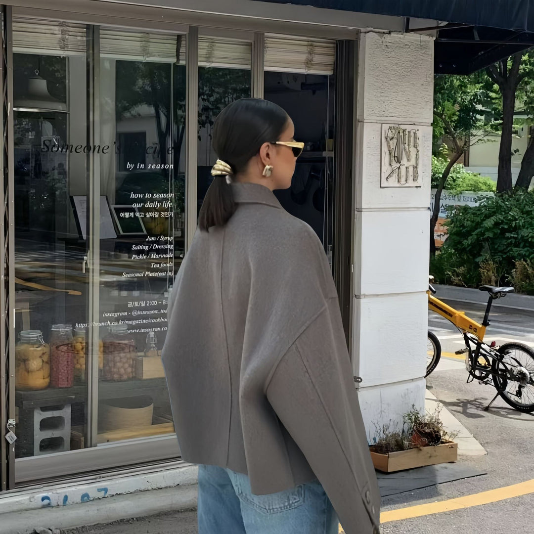 Damen modische Kurzjacke mit eleganten Knopfdetails EB