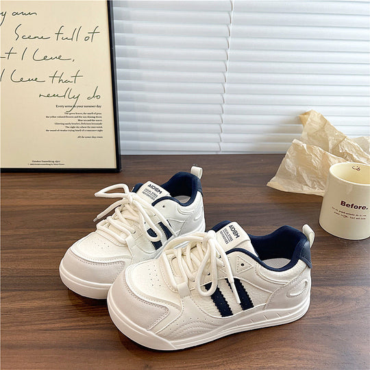 Damen Sportliche Sneaker mit atmungsaktiver Oberflächenstruktur und rutschfester Sohle EB