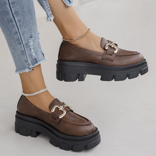 Damen nan Chunky Loafer mit profilierter Plateau‑Laufsohle und goldfarbener Zierspange EB