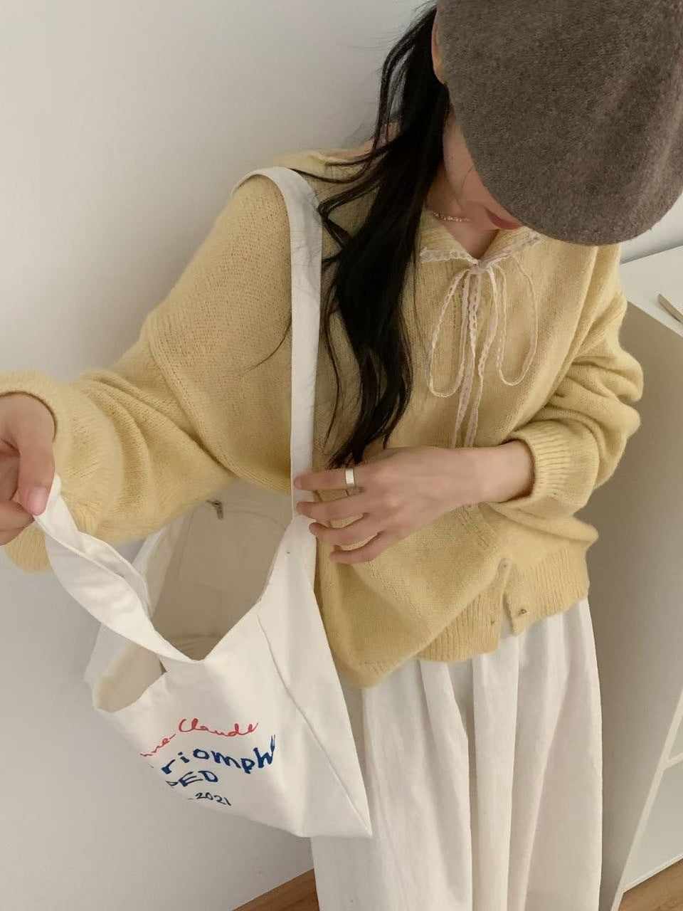 Damen Verspielte Strickjacke mit Schleifenverzierung EB